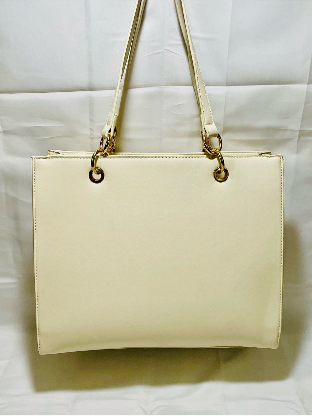 Imoshion Diamond Quilted Leather Tote Bag with Charm, NWT - Picture 5 of 16